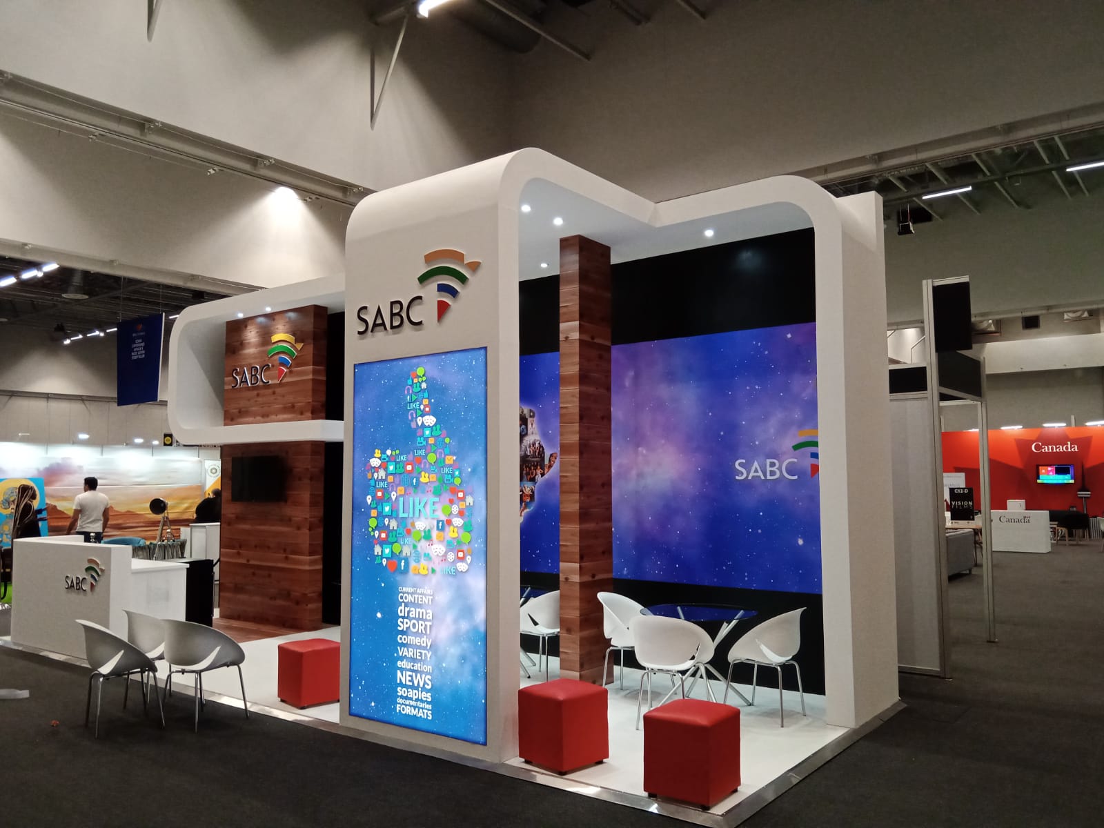Think big with a custom exhibition stand for your next expo GL events